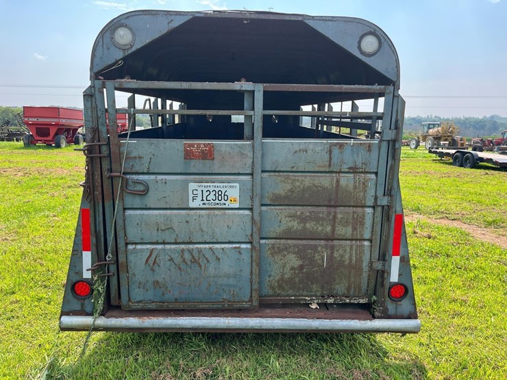 14ft.-livestock-trailer-image-8