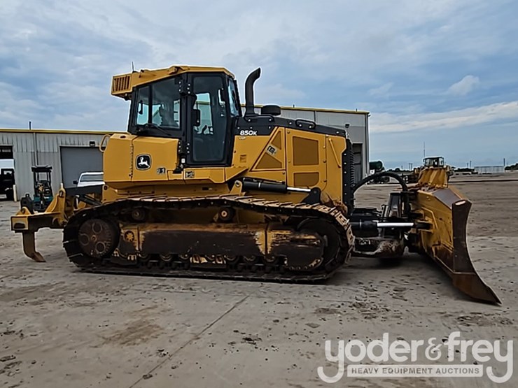 2018-deere-850k-lgp-image-6