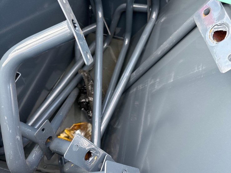 unused-wheeled-dump-hopper-image-3