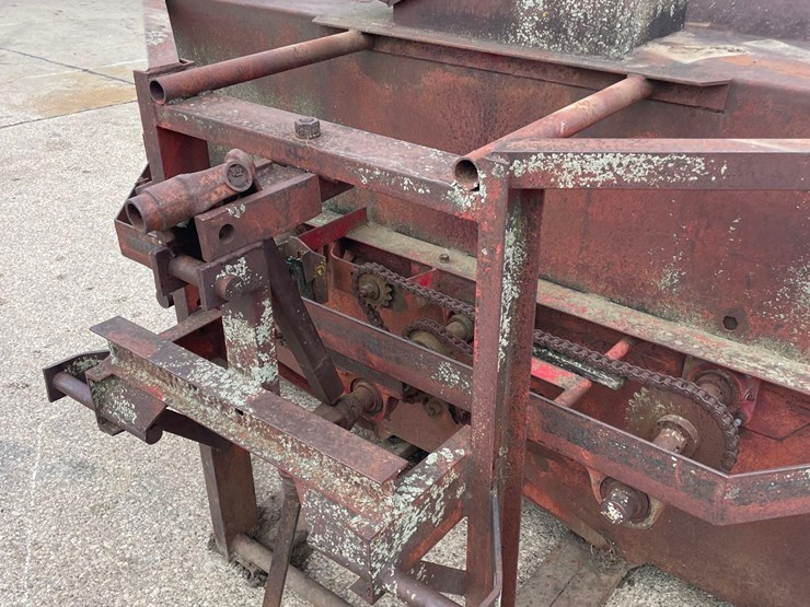 vans-7ft-3pt-snowblower-image-4