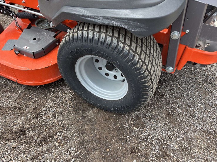 2022-husqvarna-zero-turn-mower-image-5