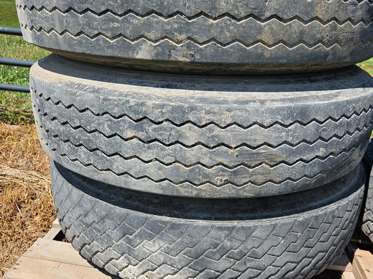 10.00r20-tires-&-rims-image-8