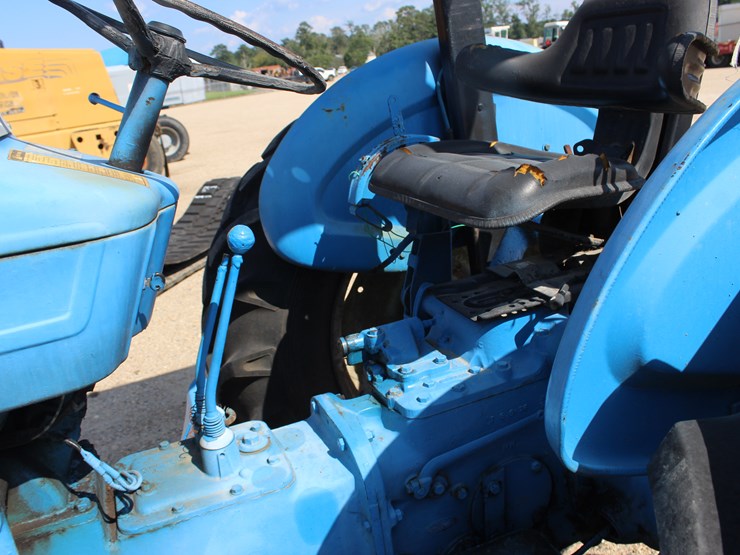 ford-tractor-image-11