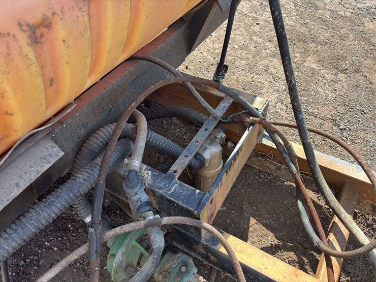 john-deere-8400-image-8