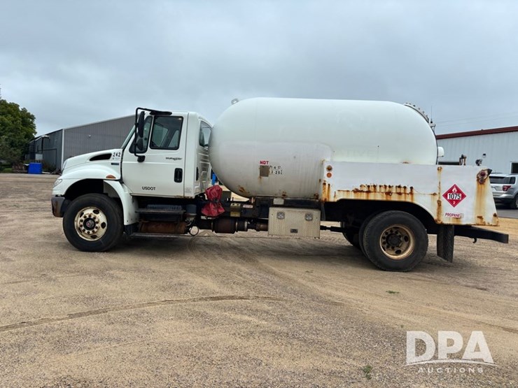 2013-international-durastar-4400-image-13