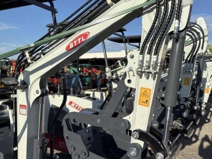 battler-et15h-6-mini-excavator-image-5