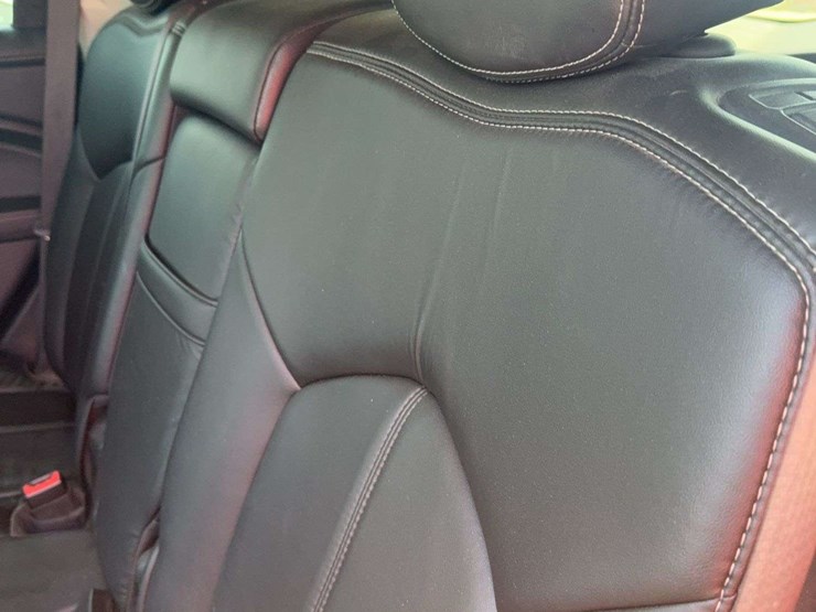 2012-cadillac-srx-image-7