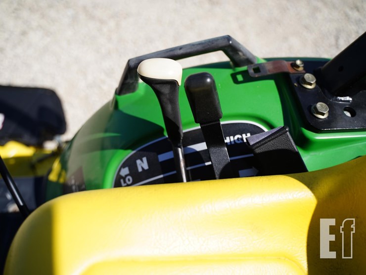 2003-john-deere-2210-image-28