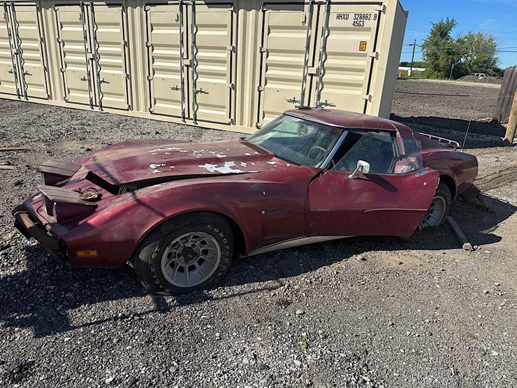 1974-corvette-stingray-image-1
