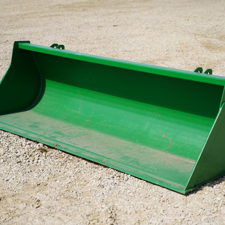 2025 JOHN DEERE 640