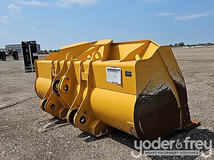 john-deere-744-image-5