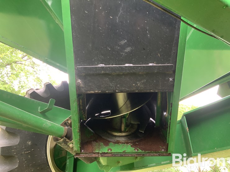 unverferth-gc8250-grain-cart-image-13