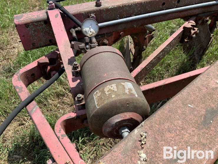 massey-ferguson-880-image-13