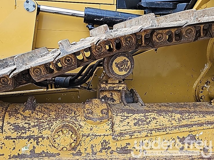 2019-caterpillar-d6n-lgp-image-11
