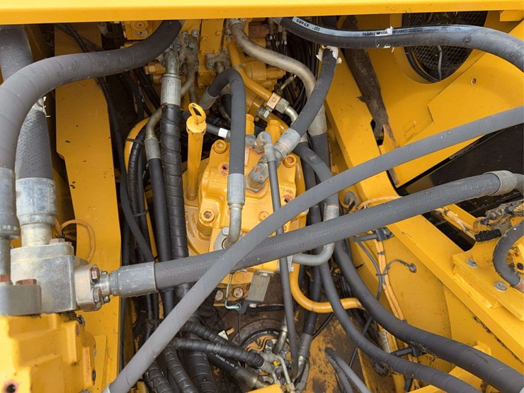 2013-caterpillar-329el-image-29