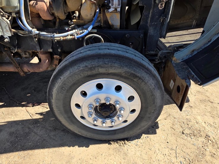 2007-peterbilt-379-image-31