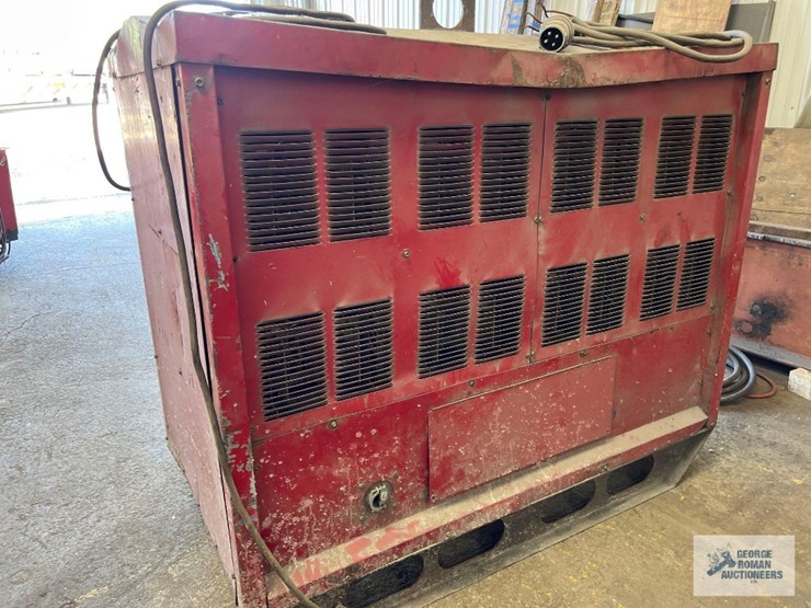 eight-pack-welder-number-two.-serial-#-ka784830.-four-out-of-eight-welders-worked-last-time-it-was-image-8