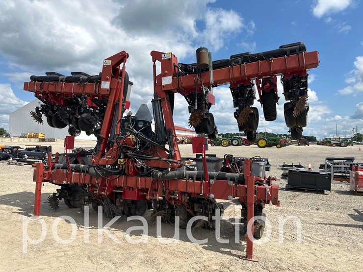 case-ih-1200-image-3