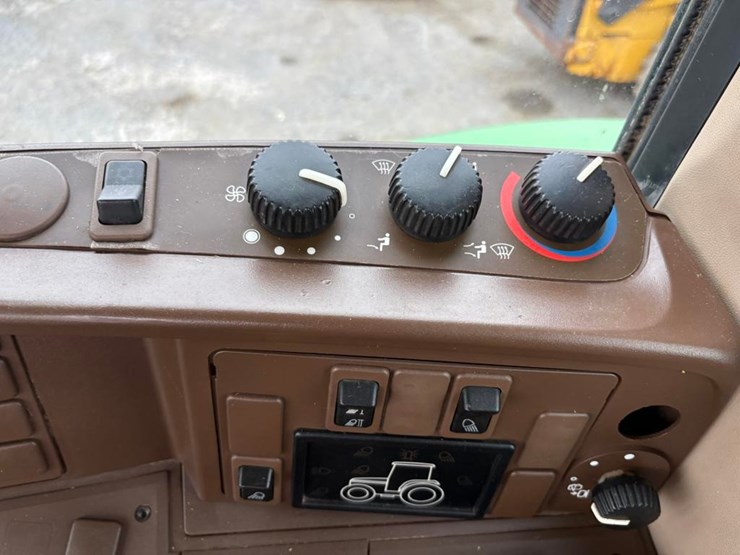 john-deere-6320-image-29