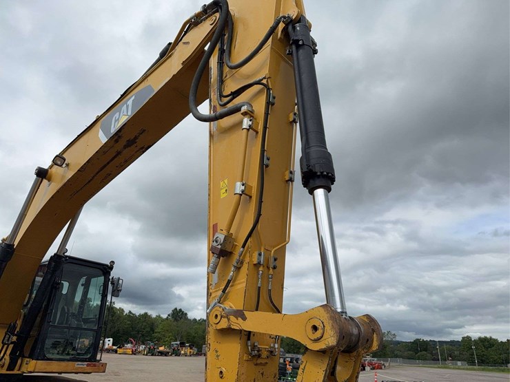 2013-caterpillar-329el-image-48
