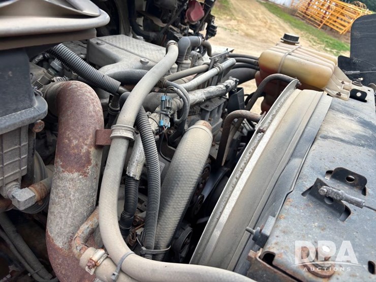 2013-international-durastar-4400-image-28