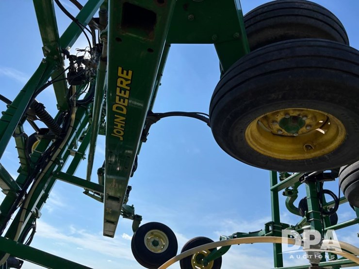 john-deere-2410-image-16