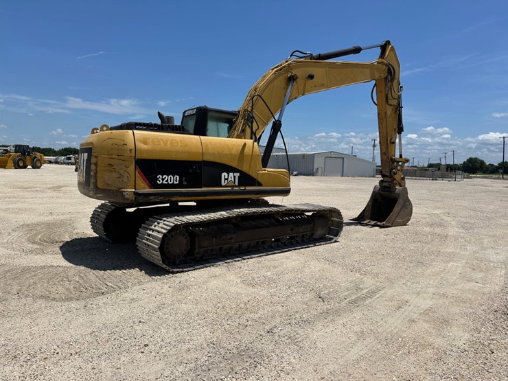 2008-caterpillar-320d-image-5