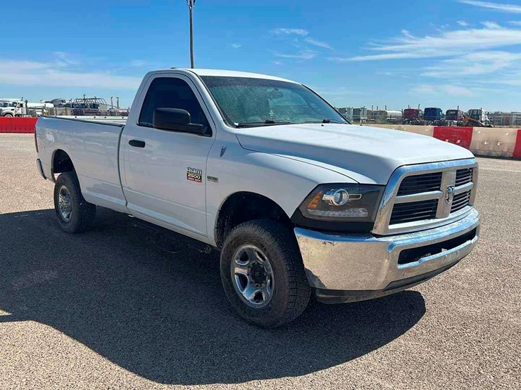 2011-dodge-ram-2500-image-3