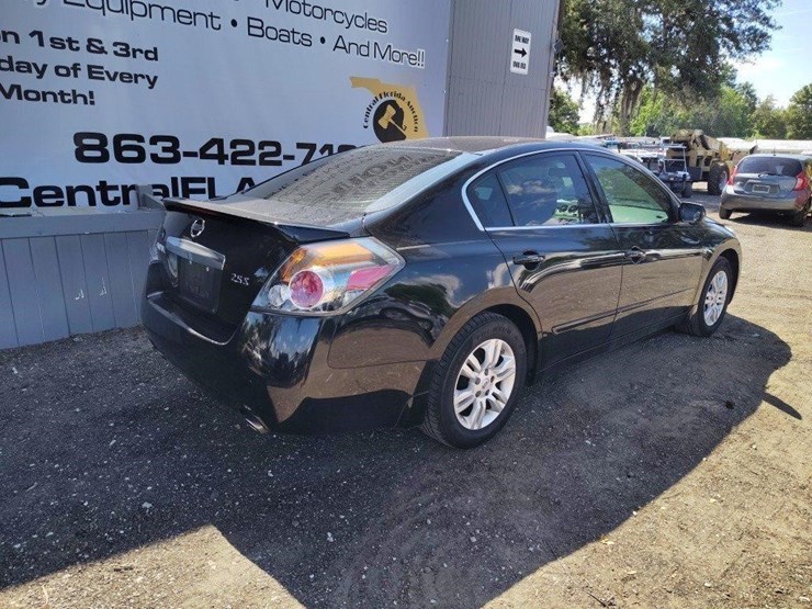 2012-nissan-altima-runs/moves-2.5-image-5