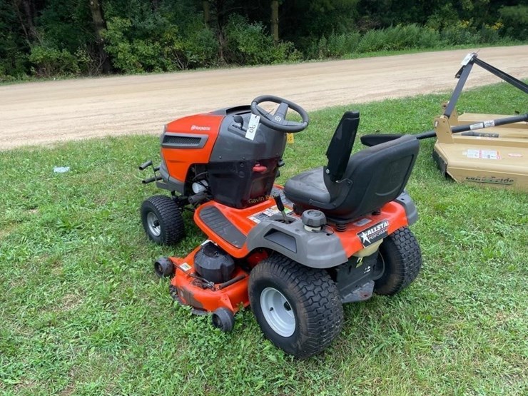 husqvarna-riding-lawn-mower-image-5