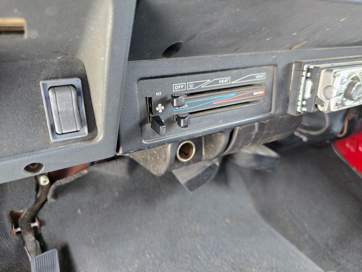 1994-jeep-wrangler-image-66