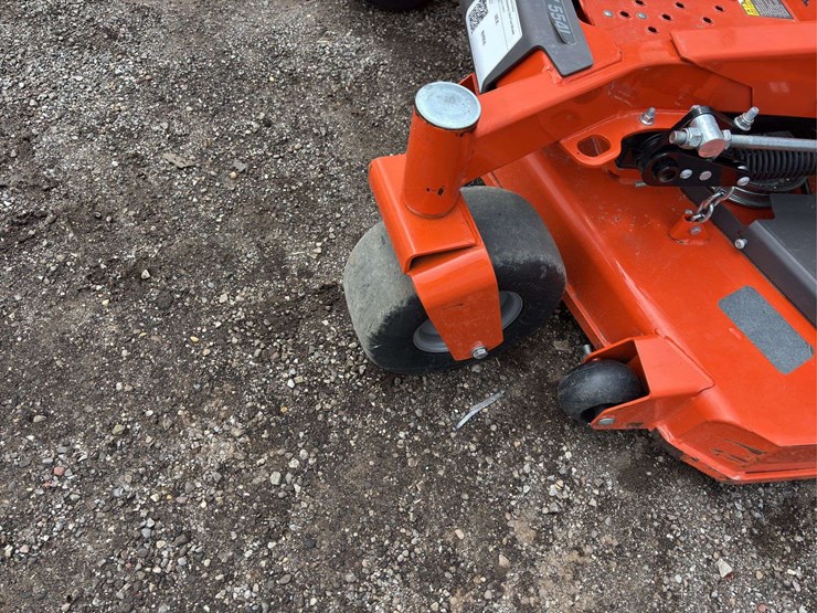 2022-husqvarna-zero-turn-mower-image-7