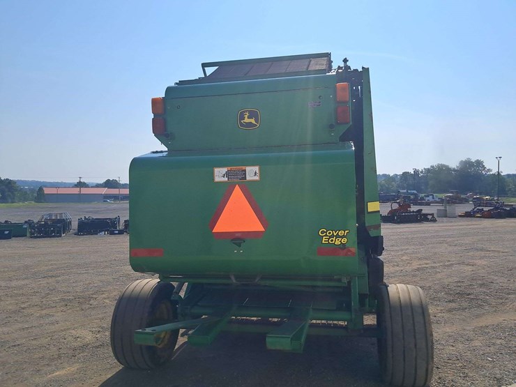 john-deere-854-image-3