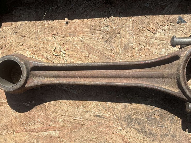 john-deere-model-g-rod-set-and-camshaft-image-4