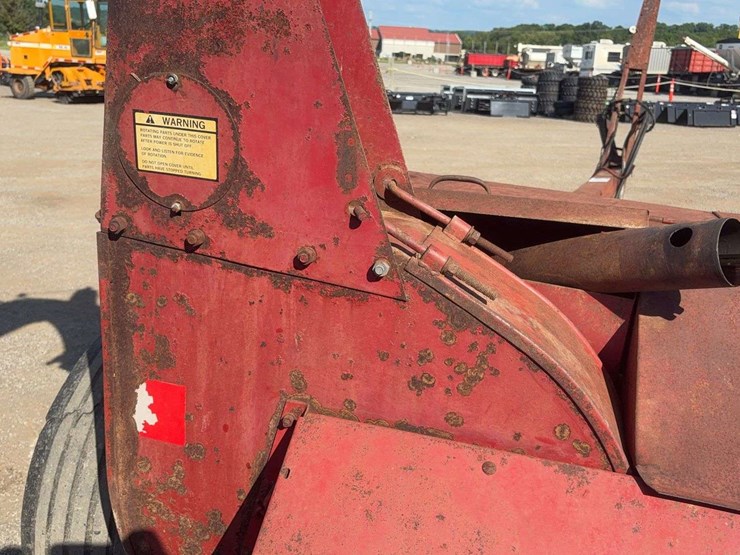 new-holland-890-image-9