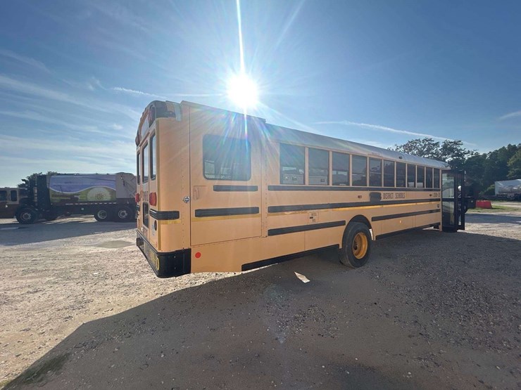 2009-ic-corporation-pb105-school-bus-image-3