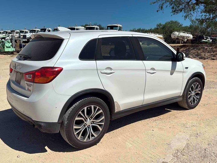 2017-mitsubishi-outlander-image-7