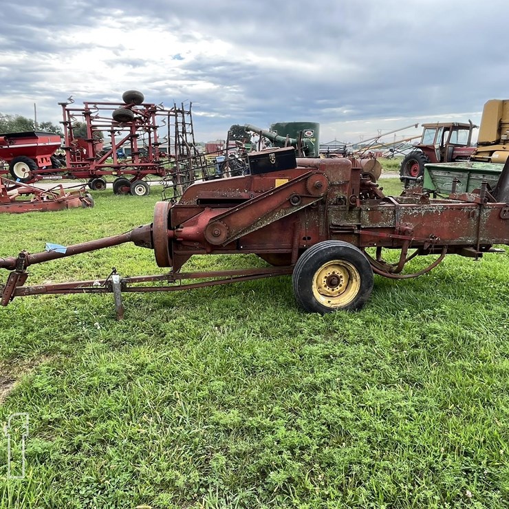 NEW HOLLAND 68