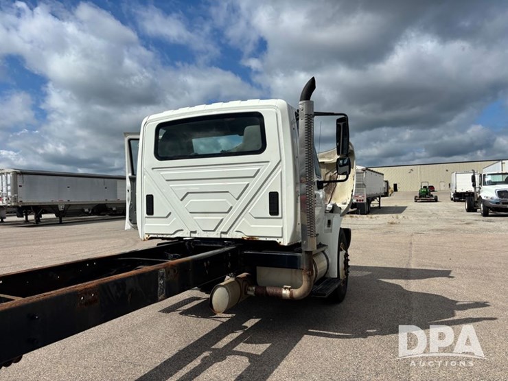 2007-international-durastar-4300-image-39
