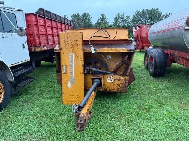 kuhn-knight-7112-slinger-manure-spreader-image-3