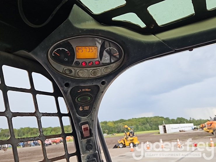 2018-bobcat-t590-image-30