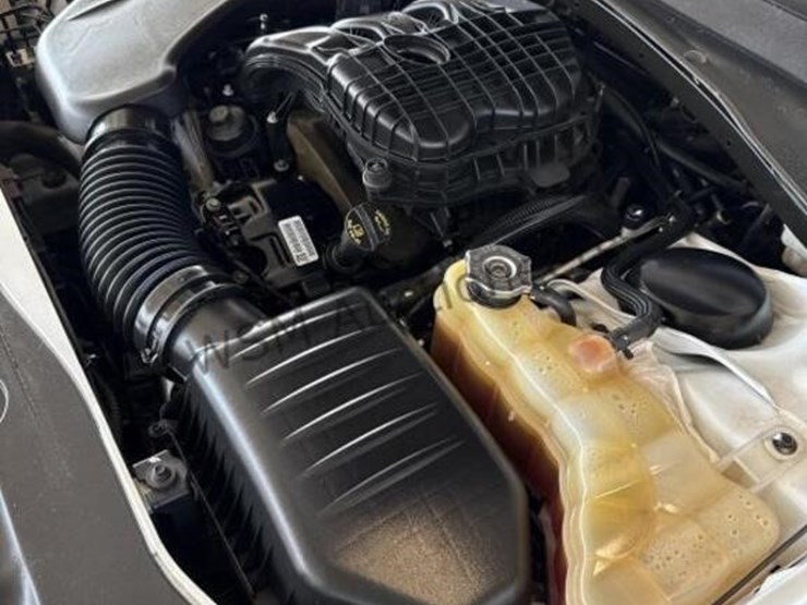 2013-dodge-charger-se-sdn-image-12