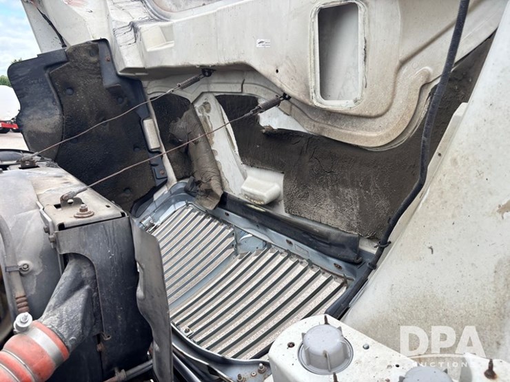 2007-international-durastar-4300-image-27