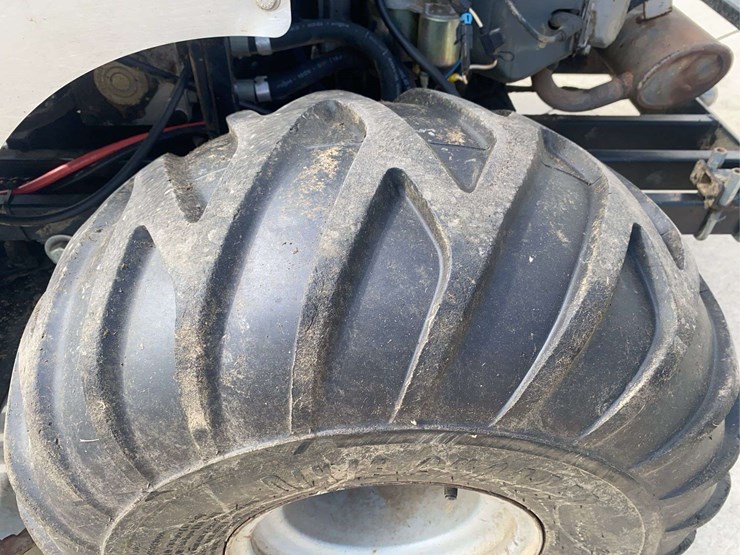 dixie-chopper-xt3200-zero-turn-mower-image-9
