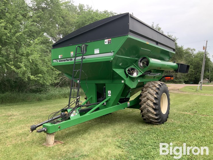 unverferth-gc8250-grain-cart-image-1