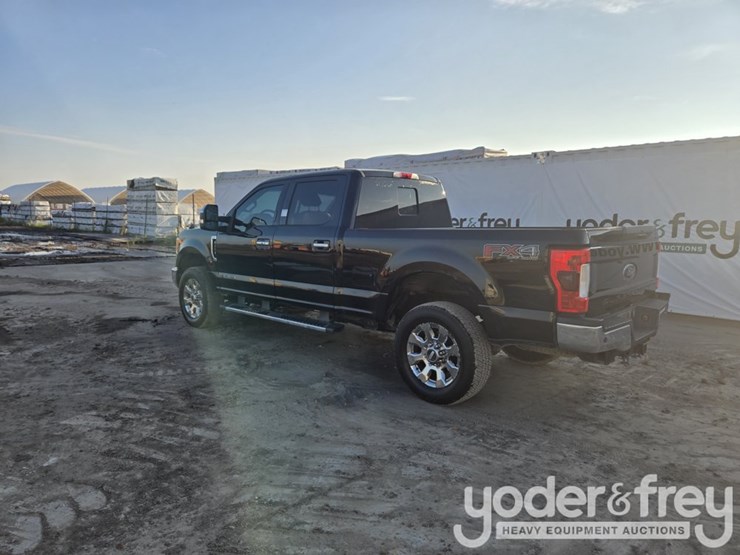 2017-ford-f250-xl-image-3