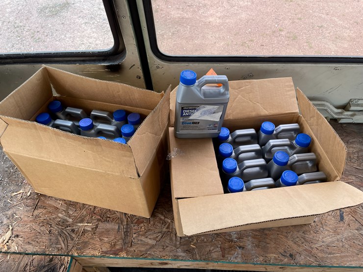 #4738-•-(2)-boxes-of-blue-def-diesel-anti-gel-image-1