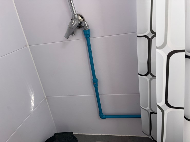 #50541-•-portable-restroom-image-12
