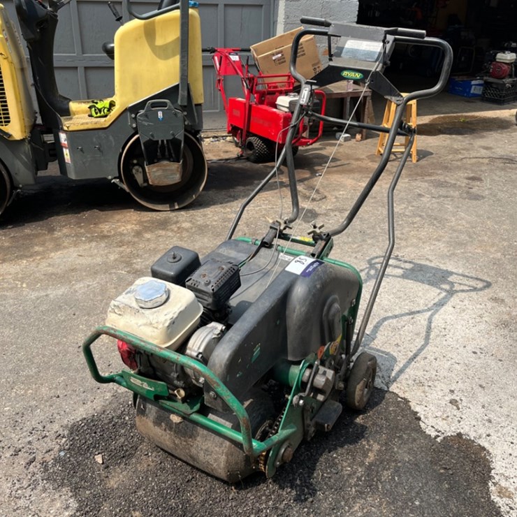 Ryan 18" Walk-Behind Aerator