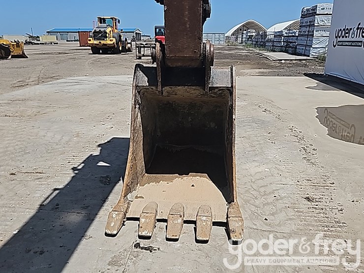2019-deere-210g-image-22